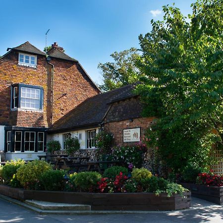 מיידסטון The Black Horse Inn מראה חיצוני תמונה