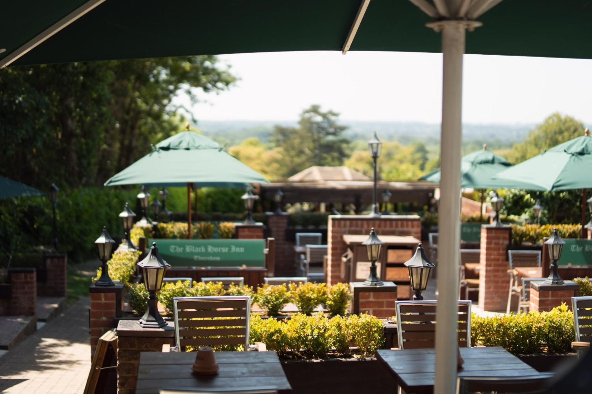 מיידסטון The Black Horse Inn מראה חיצוני תמונה