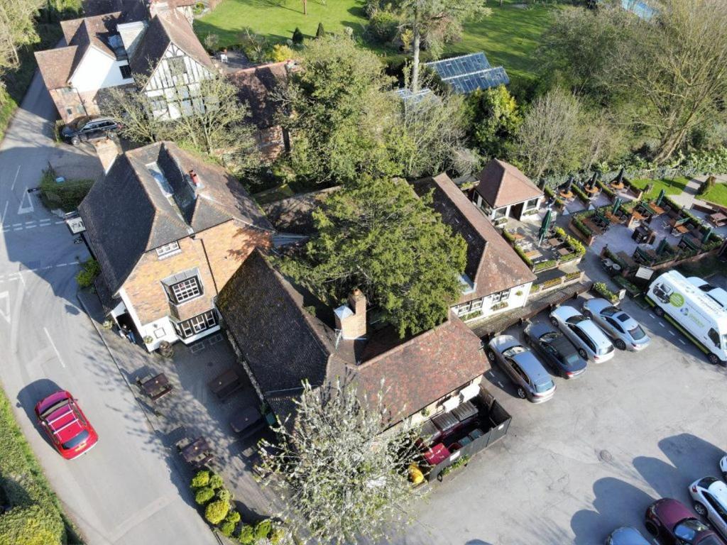 מיידסטון The Black Horse Inn מראה חיצוני תמונה