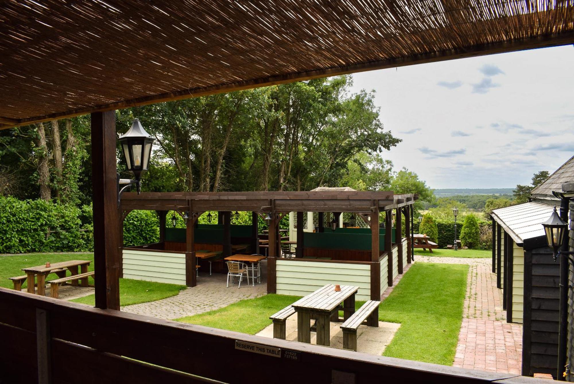 מיידסטון The Black Horse Inn מראה חיצוני תמונה