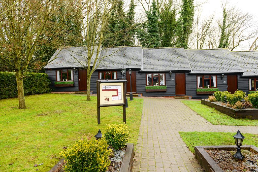 מיידסטון The Black Horse Inn מראה חיצוני תמונה